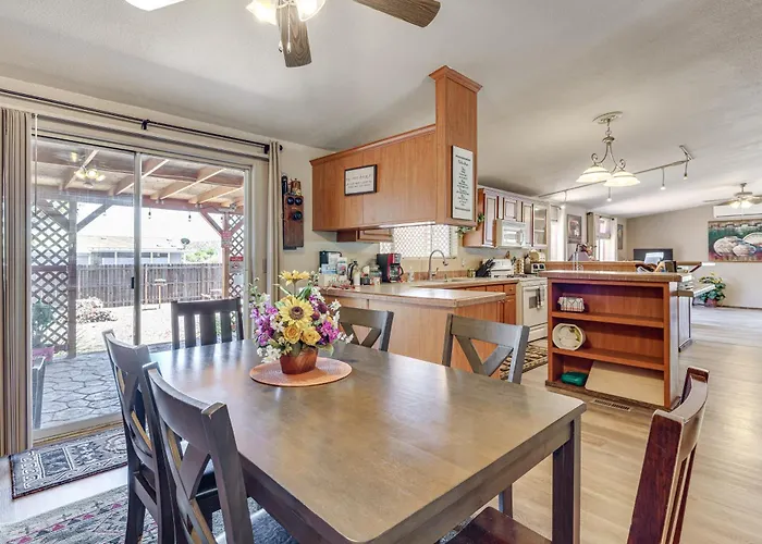 7 Miles To Roosevelt Lake! Mtn-view Family Escape Holiday home