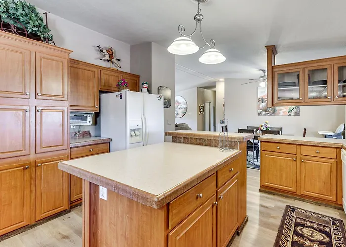 7 Miles To Roosevelt Lake! Mtn-view Family Escape Holiday home *