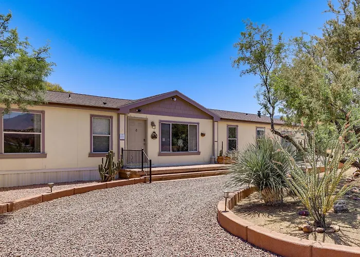 Holiday home 7 Miles To Roosevelt Lake! Mtn-view Family Escape *